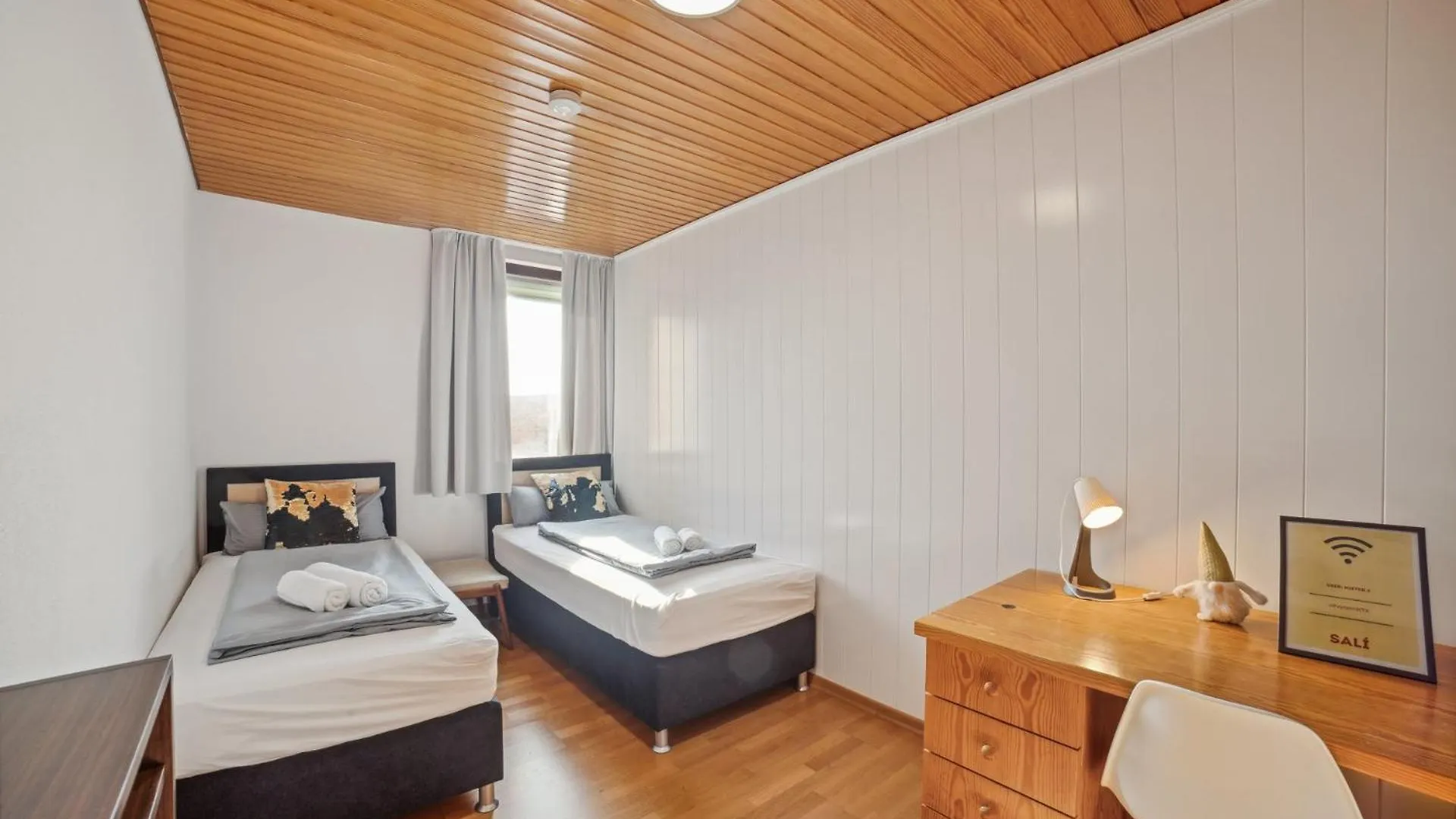Sali Homes K39 Monte-Carlo -Spacious 6-Bedroom Apartment With Terrace And Garden Views In Bayreuth Ideal For Groups